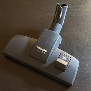 USED ONCE Miele AllTeQ Vacuum Floorhead SBD 365-3